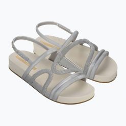 Sandały damskie Ipanema Walk. Szare sandały damskie Ipanema, bez wzorów, bez obcasa, bez zapięcia. Za 82.99 zł.