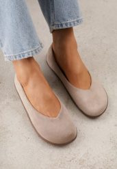 Beżowe Balerinki Barefoot z Wycięciem V przy Nosku Indira. Brązowe balerinki damskie Renee, bez wzorów, bez obcasa, bez zapięcia. Za 99.99 zł.
