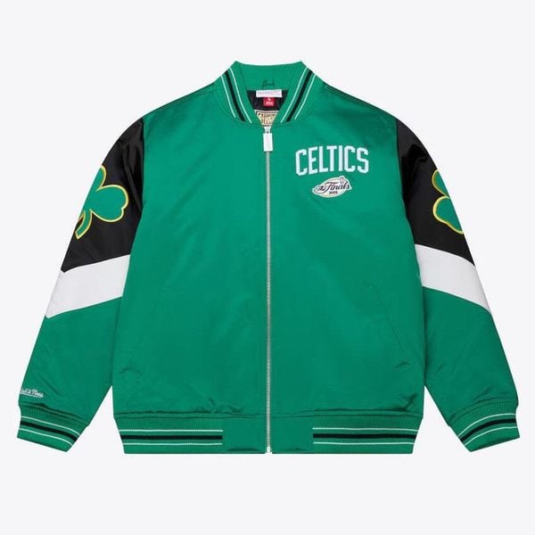 Kurtka Mitchell & Ness NBA Throw It Jkt Vntg Celtic. Kurtki męskie Mitchell & Ness, bez wzorów, bez kaptura. Za 697.95 zł.
