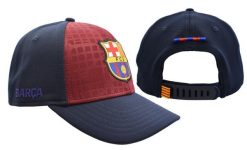 Czapka z daszkiem FC Barcelona - oficjalna licencjonowana. Niebieskie czapki damskie FC BARCELONA, bez wzorów, z poliesteru. Za 97.90 zł.