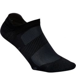 Skarpetki do chodzenia WS 500 Fresh Invisible czarne. Czarne skarpetki damskie NEWFEEL, bez wzorów, z elastanu. Za 14.99 zł.