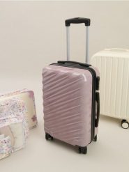 Walizka z brokatem - różowy. Czerwone walizki damskie Sinsay, bez wzorów. Za 179.99 zł.