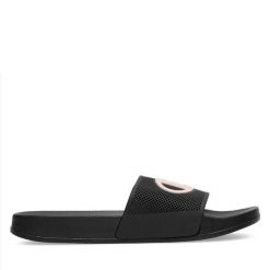 Klapki Champion. Czarne klapki damskie Champion, bez wzorów, bez obcasa, bez zapięcia. Za 79.99 zł.