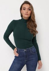 Ciemnozielony Sweter Golf o Dopasowanym Kroju Ryler. Zielone swetry nierozpinane damskie Born2be, m, z aplikacjami, z jeansu, klasyczne, bez kołnierzyka, bez ramiączek. Za 89.99 zł.