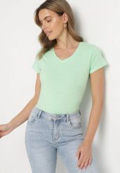 Zielony Bawełniany T-shirt z Dekoltem w Serek Nusarisa. Zielone t-shirty damskie Born2be, l, bez wzorów, z bawełny, bez kołnierzyka, bez ramiączek. Za 29.99 zł.