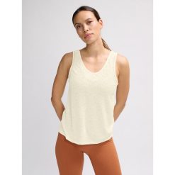 Damski tank top Hummel MT Light Burnout. Białe topy damskie Hummel, bez wzorów, sportowe, bez kołnierzyka, bez ramiączek. Za 158.50 zł.