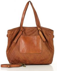 Shopperka pleciona MARCO MAZZINI brąz camel v243b. Brązowe shopperki damskie bez wzorów, ze skóry, duże, bez dodatków. Za 597.55 zł.