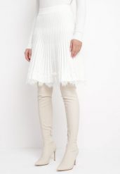 Biała Mini Spódnica z Gumką w Pasie z Koronką Cales. Białe spódnice damskie Born2be, bez wzorów, z koronki, mini. Za 99.99 zł.