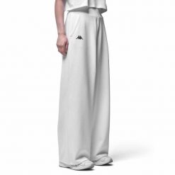 Spodnie damskie Kappa Gefron Athleisure. Białe spodnie dresowe damskie Kappa, bez wzorów, sportowe, długie. Za 335.00 zł.