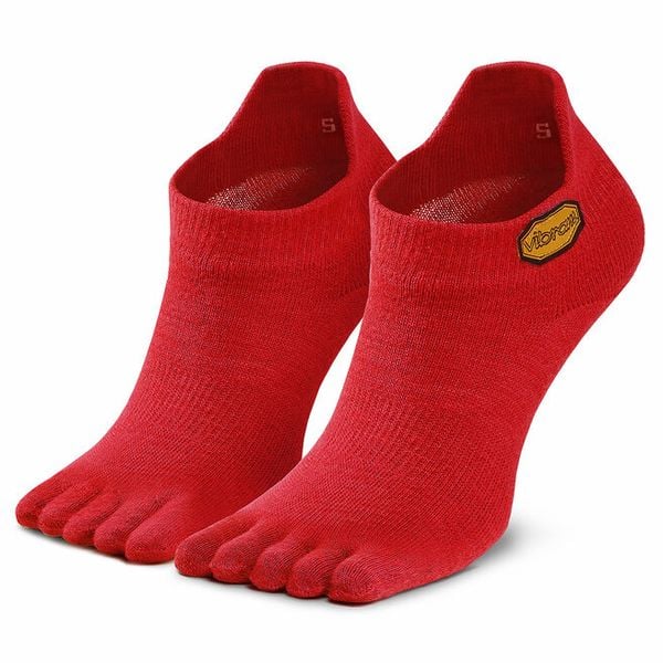Skarpety krótkie Vibram Fivefingers. Czerwone skarpetki damskie Vibram Fivefingers, bez wzorów. Za 79.99 zł.