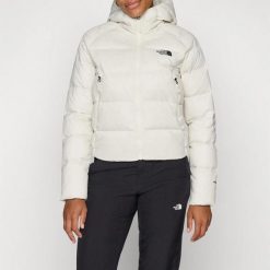 Kurtka THE NORTH FACE W HYALITE DOWN HOODIE Biały. Białe kurtki sportowe damskie The North Face, bez wzorów, z puchu, bez ramiączek, bez kaptura, trekkingowe. Za 906.60 zł.