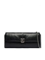 Calvin Klein Torebka Emblem Hw Padded Clutch LV04F1240G Czarny. Czarne listonoszki damskie Calvin Klein, bez wzorów, ze skóry, bez dodatków. Za 489.99 zł.