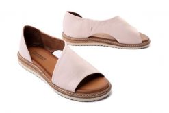ARTIKER RELAKS 46C1018 jasnoróżowy, Sandały damskie. Czerwone sandały damskie Artiker Relaks, bez wzorów, ze skóry, bez obcasa, bez zapięcia. Za 219.92 zł.