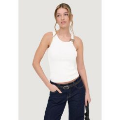 Bezrękawnik Kobieta ONLY Onlmeddi Sl Rib Tank Top Knt. Białe topy damskie ONLY, bez wzorów, z materiału, bez kołnierzyka, bez ramiączek. W wyprzedaży za 163.80 zł.