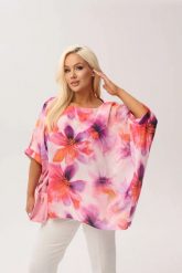 Kimonowa bluzka Gaba w romantyczny print kwiatów PLUS SIZE XXL OVERSIZE WIOSNA. Czerwone bluzki damskie Moda Size Plus Iwanek, plus size, bez wzorów, z elastanu, eleganckie, bez kołnierzyka, plus size, bez ramiączek. Za 169.90 zł.