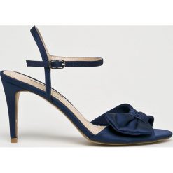 Corina - Szpilki. Niebieskie szpilki damskie Corina, bez wzorów, z materiału, bez obcasa, na obcasie, bez zapięcia. W wyprzedaży za 59.90 zł.