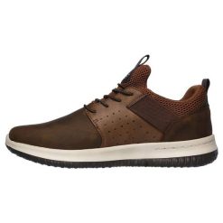 Buty sportowe męskie Skechers Delson Axton sneakersy brązowe (65870-CDB). Brązowe buty sportowe męskie Skechers, bez wzorów, z gumy, bez zapięcia, trekkingowe. Za 299.00 zł.
