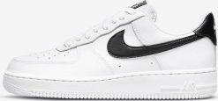 Nike Nike buty sportowe WMNS Air Force 1 '07 DD8959 103 41. Obuwie sportowe damskie Nike, bez wzorów, bez zapięcia. Za 515.10 zł.