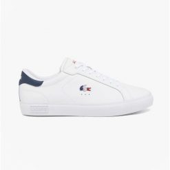 Tenisówki Lacoste Model Powercourt Kolor Biały. Białe trampki męskie Lacoste, bez wzorów, ze skóry, bez zapięcia. Za 429.00 zł.