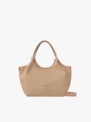 Beżowa shopperka z rączką i paskiem. Brązowe shopperki damskie Ryłko, bez wzorów, ze skóry, bez dodatków. Za 349.99 zł.