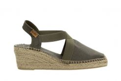 Sandały Toni Pons Ter Caqui Khaki 204013, Zielony, Materiał - 37. Zielone sandały damskie TONI PONS, bez wzorów, z bawełny, z okrągłym noskiem, bez obcasa, bez zapięcia. W wyprzedaży za 179.10 zł.