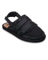 Sandały dla Mężczyzn RIVER SESSION MULE Czarny. Czarne sandały męskie Quiksilver, bez wzorów, z gumy, bez zapięcia. Za 209.99 zł.