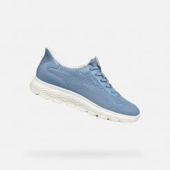 Chaussures Femme Geox D557MA Bleu Bleu Geox. Niebieskie obuwie sportowe damskie Geox, bez wzorów, bez zapięcia. W wyprzedaży za 403.50 zł.