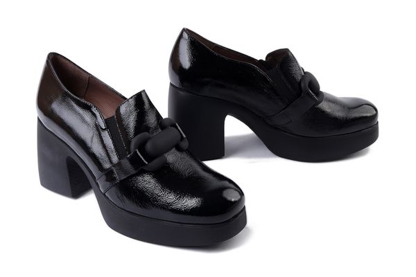 WONDERS H-4980 Lack i negro, półbuty damskie. Czarne półbuty damskie Wonders, bez wzorów, bez obcasa, bez zapięcia. Za 560.92 zł.