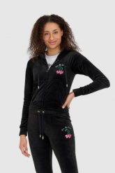 JUICY COUTURE Czarna welurowa bluza dresowa z haftowanymi wisienkami. Czarne bluzy damskie Juicy Couture, s, bez wzorów, z dresówki, bez ramiączek, bez kaptura. W wyprzedaży za 359.99 zł.