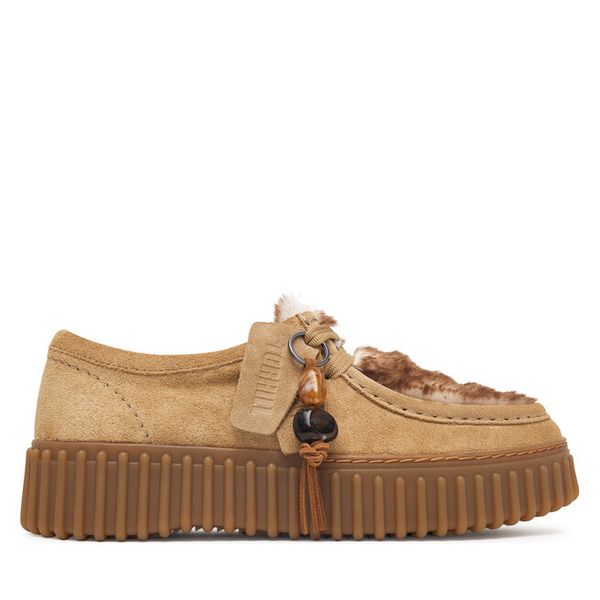 Półbuty Clarks. Brązowe półbuty damskie Clarks, bez wzorów, bez obcasa, na płaskiej podeszwie, bez zapięcia. Za 450.99 zł.