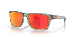 Oakley Okulary Sylas Oo9448-32. Czerwone okulary przeciwsłoneczne damskie Oakley. Za 688.55 zł.