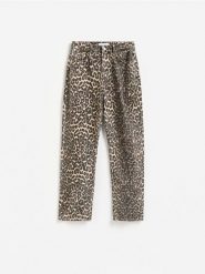 Jeansy straight w zwierzęcy wzór - brązowy. Brązowe jeansy damskie Reserved, bez wzorów, z bawełny. Za 159.99 zł.