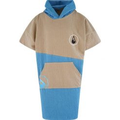 Ponczo Wave Hawaii Travel Ponczo Light S - M WH4066 Wielokolorowy 95 x 75 cm. Niebieskie szlafroki damskie WAVE HAWAII, m, bez wzorów, bez ramiączek, bez kaptura. Za 260.00 zł.