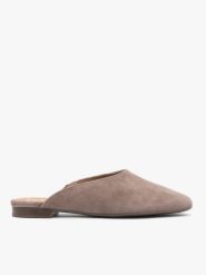 Szare klapki mule. Szare klapki damskie Ryłko, bez wzorów, ze skóry, bez obcasa, na płaskiej podeszwie, bez zapięcia. Za 329.99 zł.