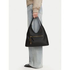Torebka LOVE MOSCHINO. Czarne shopperki damskie Love Moschino, bez wzorów, bez dodatków. Za 949.99 zł.
