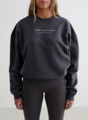 Damska bluza dresowa czesana, luźny krój Serif ciemna szarość. Szare bluzy damskie Aim'n, s, bez wzorów, z bawełny, street, bez ramiączek, bez kaptura. Za 339.00 zł.