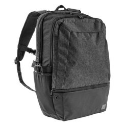 Plecak sportowy Kipsta Essential 33 L. Czarne plecaki męskie Decathlon, bez wzorów, z materiału, sportowe. Za 99.99 zł.