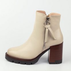 Beżowe botki damskie na słupku Vinceza 58103. Brązowe botki damskie VINCEZA, na jesień, bez wzorów, z polaru, eleganckie, bez obcasa, na platformie, bez zapięcia. Za 219.00 zł.