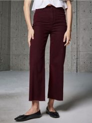 Jeansy culotte - bordowy. Czerwone jeansy damskie Sinsay, bez wzorów, z jeansu. W wyprzedaży za 29.99 zł.