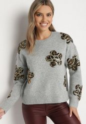 Jasnoszary Sweter z Kwiatowymi Naszywkami i Cekinami Ciadora. Szare swetry nierozpinane damskie Born2be, z aplikacjami, z jeansu, eleganckie, bez kołnierzyka, bez ramiączek. Za 159.99 zł.