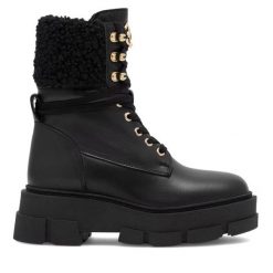 Botki Eva Minge. Czarne botki damskie Eva Minge, bez wzorów, bez obcasa, na płaskiej podeszwie, bez zapięcia. Za 479.99 zł.