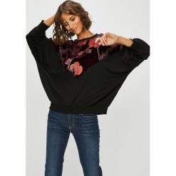 Only - Bluza. Czarne bluzy damskie ONLY, m, z aplikacjami, z bawełny, bez ramiączek, bez kaptura. W wyprzedaży za 99.90 zł.