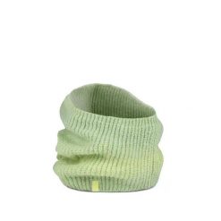 Ciepły, wełniany szalik Buff Datma. Fioletowe szaliki damskie Buff, bez wzorów, z dzianiny. Za 169.99 zł.