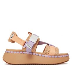 Sandały Steve Madden. Sandały damskie Steve Madden, bez wzorów, bez obcasa, na koturnie, bez zapięcia. Za 299.99 zł.