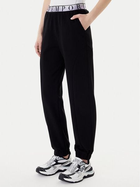 EA7 Emporio Armani Spodnie dresowe 7W001154 AF12501 UC001 Czarny Regular Fit. Czarne spodnie dresowe damskie EA7 Emporio Armani, bez wzorów, z dresówki. Za 489.99 zł.