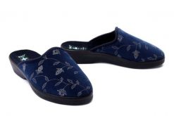 ADANEX 109 BIO 18567 GR/CZ granat/czarny, kapcie/klapki damskie. Niebieskie klapki damskie Adanex, bez wzorów, bez obcasa, bez zapięcia. Za 65.99 zł.