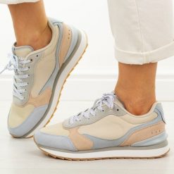 Niebieskie sneakersy damskie McArthur Ma2512w. Niebieskie obuwie sportowe damskie McArthur, na jesień, bez wzorów, z dresówki, z okrągłym noskiem, bez zapięcia. Za 239.00 zł.