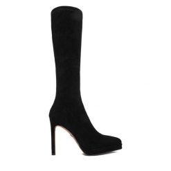 Kozaki Nine West. Czarne kozaki damskie Nine West, bez wzorów, bez obcasa, na szpilce, bez zapięcia. Za 359.99 zł.