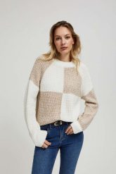Sweter z geometrycznym wzorem. Swetry nierozpinane damskie MOODO, l, bez wzorów, bez kołnierzyka, bez ramiączek. W wyprzedaży za 64.99 zł.