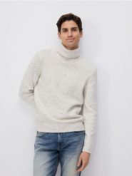 Sweter z golfem - złamana biel. Swetry męskie Reserved, l, bez wzorów, z bawełny, bez kołnierzyka, bez ramiączek. W wyprzedaży za 55.99 zł.